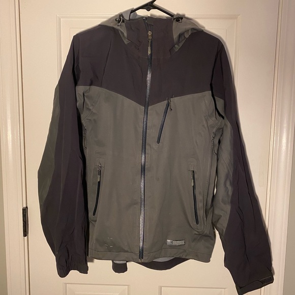 REI Other - REI (Recreation Equipment Inc.) Black & gray jacket men’s size medium hike camp